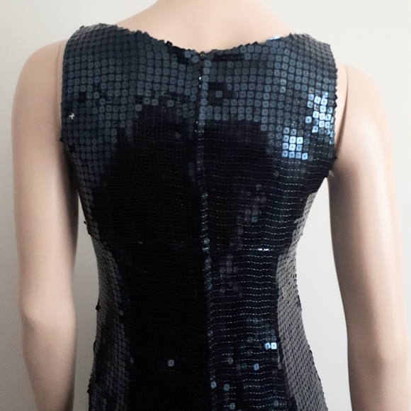 Gio Guerreri | Midnight Blue Sequin Embellished Dress - Picture 10 of 13